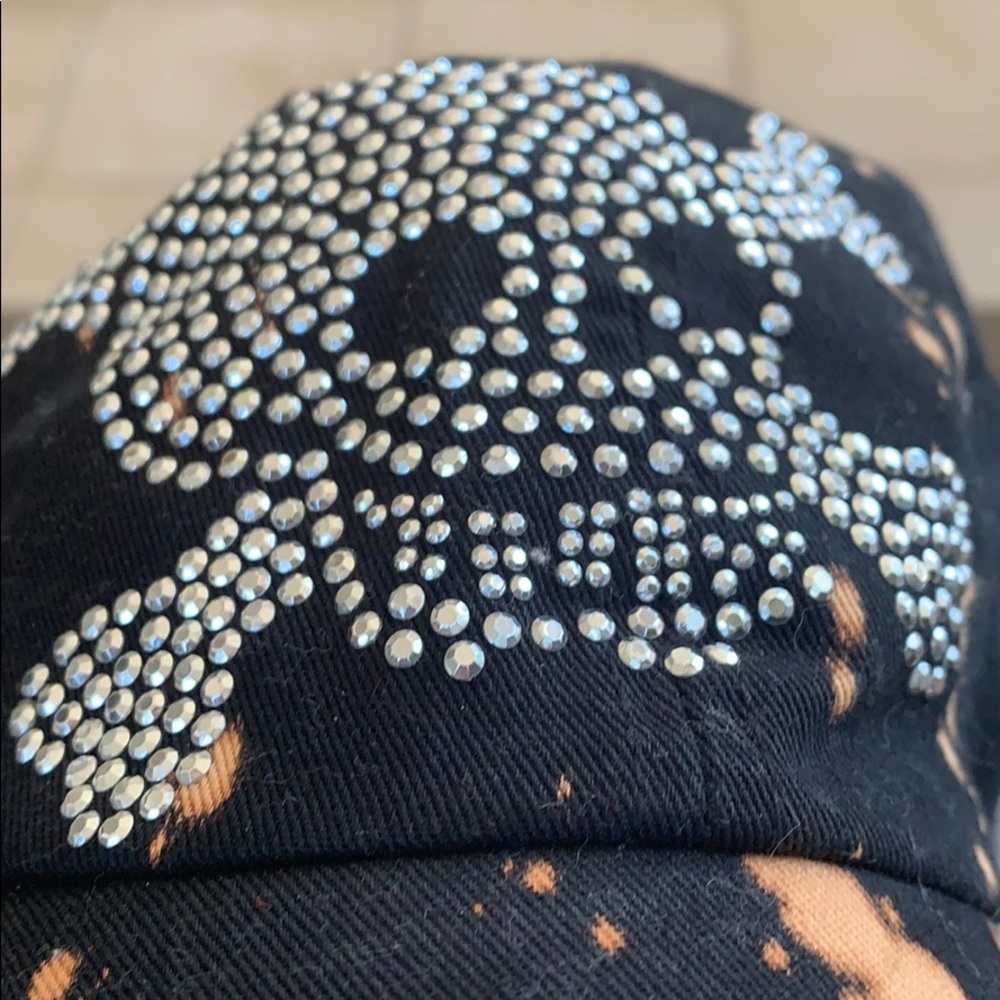 Cap style hat - Picture 2 of 2